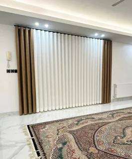پرده مینیمال حریر با کناره قهوه ای